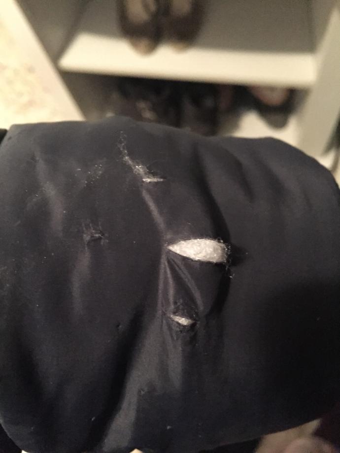 Montumu kedi yırttı, resimdeki gibi, dikilir mi veya ne yapayım?