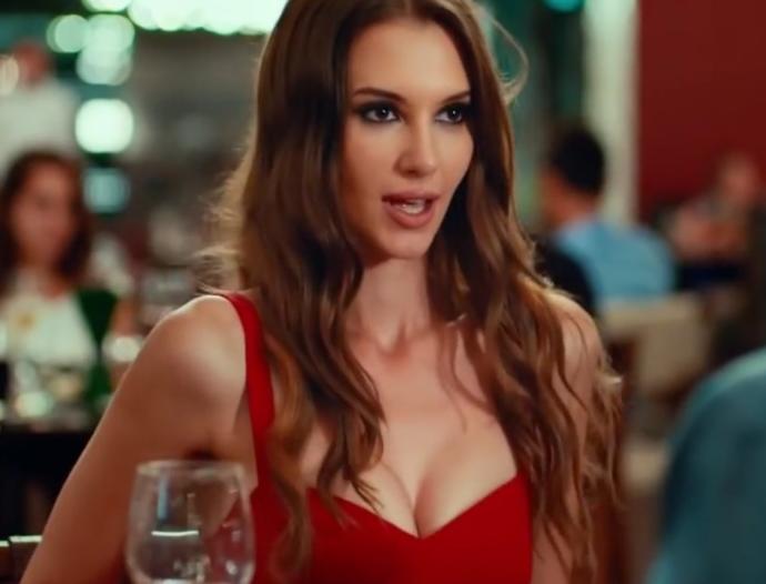 Leyla Lydia Tuğutlu size göre güzel mi?