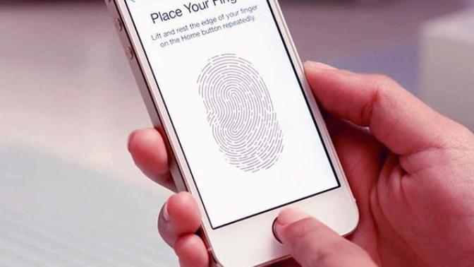 Sevgiliniz telefonunuza parmak izini kaydetmek istese ne tepki verirsiniz?