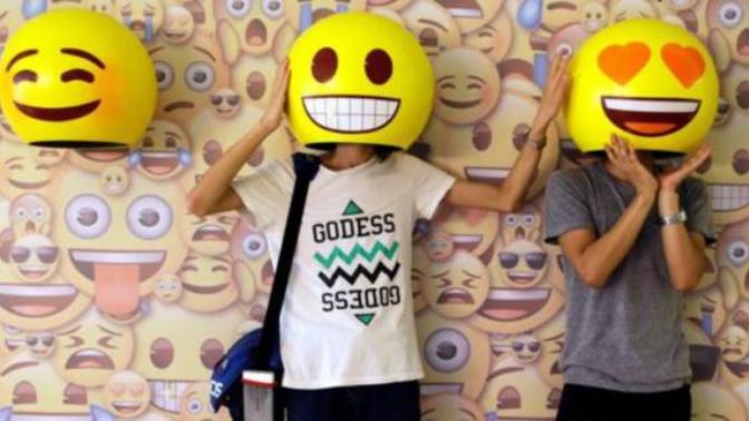 Sanalda karşı cinse hangi emojilerle yürürsünüz?