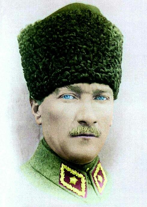 Yunanlılar Atatürkün Yunanistanda Doğduğunu ve dolayısıyla onun kendinden biri olduğunu iddia ediyorlar. Sizce Atatürk Yunan Mı?