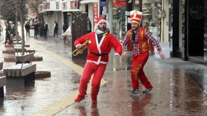Sizi en çok sinirlendiren yılbaşı esprileri nelerdir?