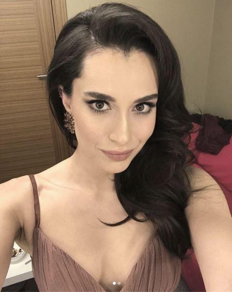 Hande Doğandemir size göre güzel mi?