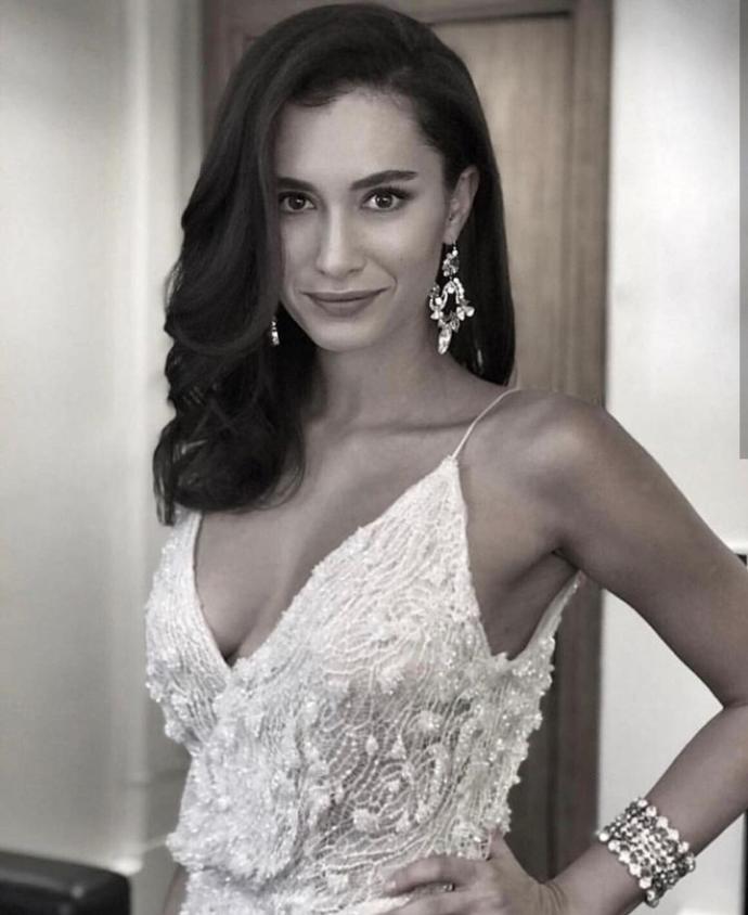 Hande Doğandemir size göre güzel mi?