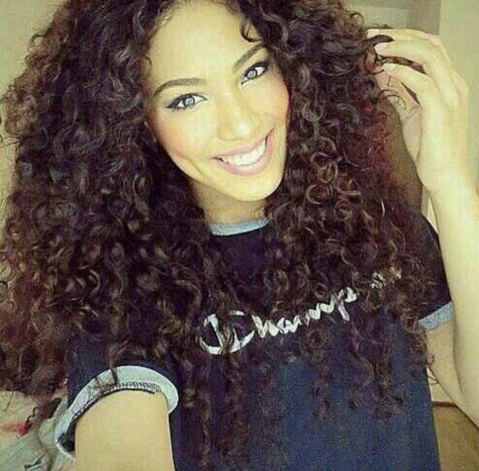 Afro saç modeli kullananlar var mı? Kullanımınden memnun musunuz, saça bir zararı var mıdır?