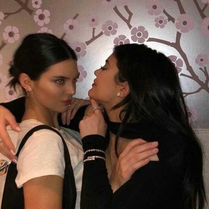 Hadid kardesler mi Jenner kardeşler mi???