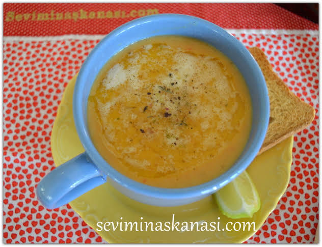 Mercimek çorbası, kupa bardakta mı içilmeli? Yoksa kasede mi?