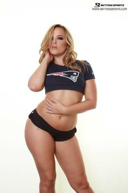 Sunny leone mi alexis texas mi?