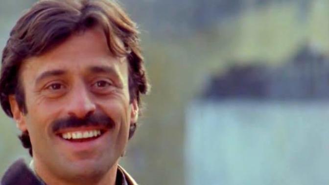 Türk sinemasında üç kağıtçılık dendiğinde, aklınıza gelen ilk isim kimdir?