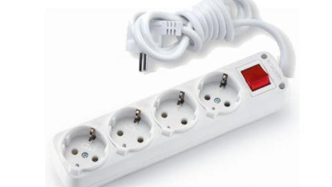 Uzatma kablosu fişe takılı olursa fakat anahtarı kapalıysa enerji harcar mı yani elektrik yakar mı?