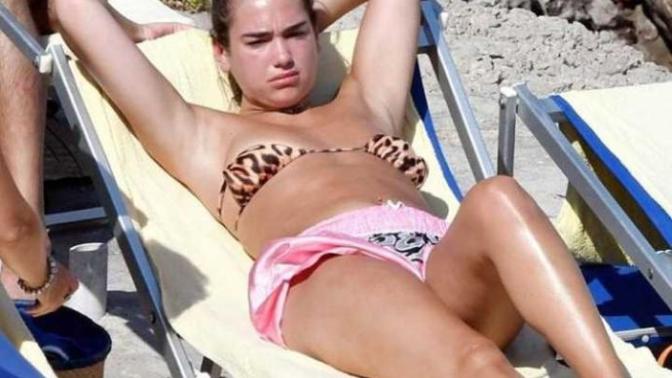 Dua lipa'nın vücudunu seksi buluyor musunuz?