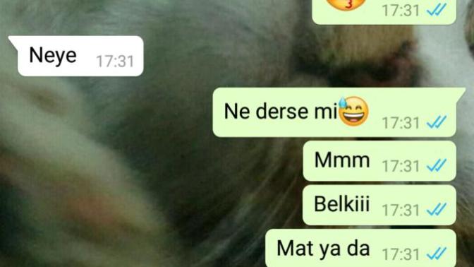 Merhaba arkadaslar sevgilim neden boyle yapiyor anlamadim ozllikle erkekler yardimci olabilir mi?