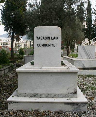 Öldüğünde, mezar taşına nasıl bir söz yazdırmak istersin?