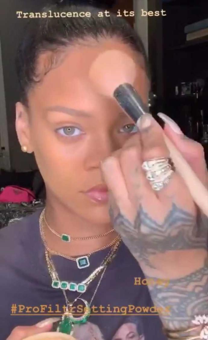 Rihanna'nın makyajsız halini nasıl buluyorsunuz?