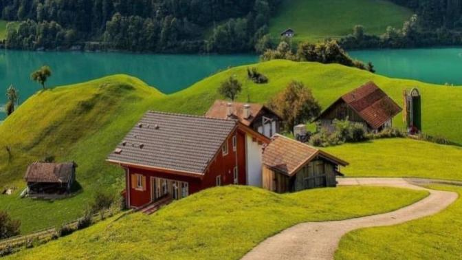 Tatil için Isviçre'nin Lungern kasabasına gideceğim yazın. Tek başıma gitmek için uygun mu sizce?