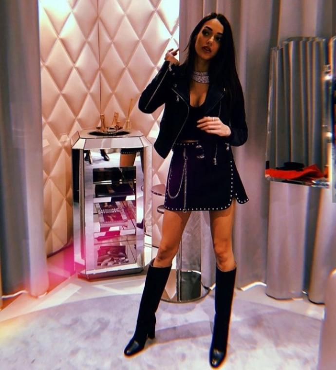 Dilan Çiçek Deniz size göre güzel mi?