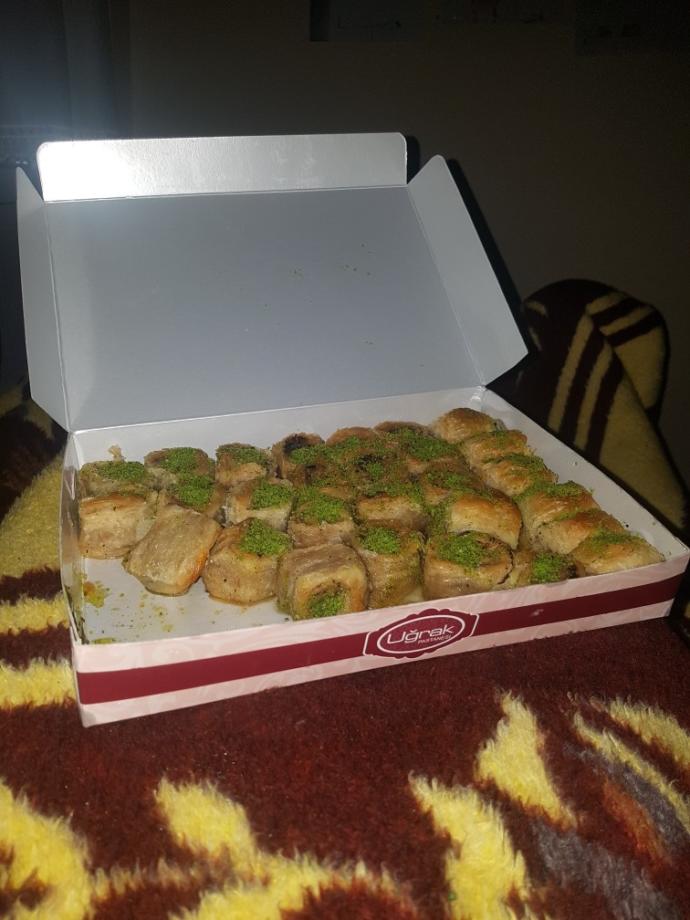Ayh yatakta baklava yemeyi sever misiniz kız ayool?