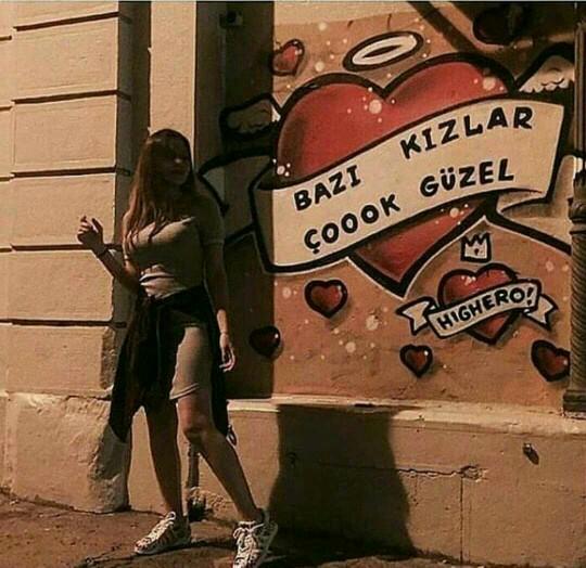 Bazı kızlar çoook güzel dediğiniz oluyor mu hiç?