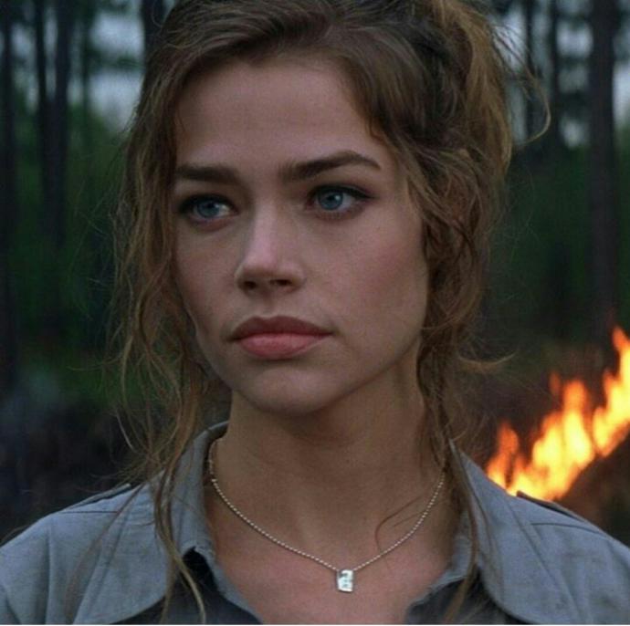 Denise Richards Çok Güzel Bir Kadın Değil mi?