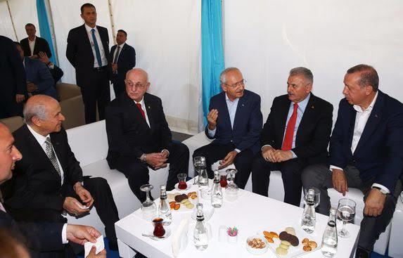 Eski siyasetçiler mi daha iyiydi, yoksa şimdikiler mi iyi?