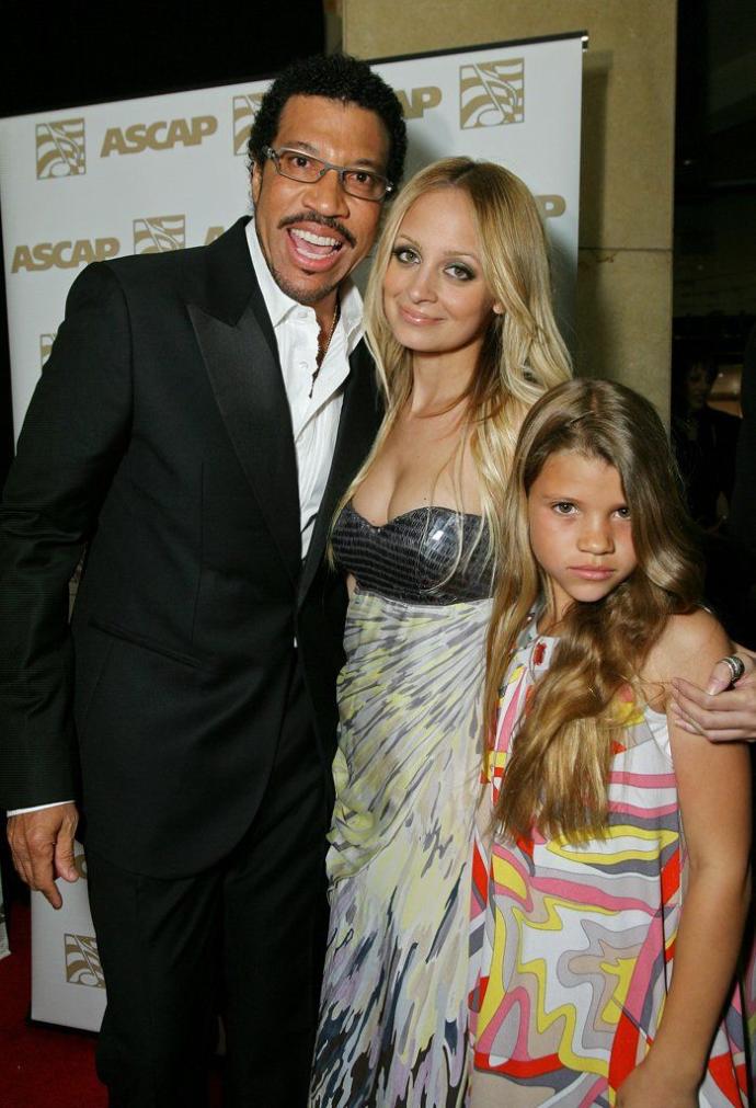 Lionel richie'nin tarzi ne bilen var mi?