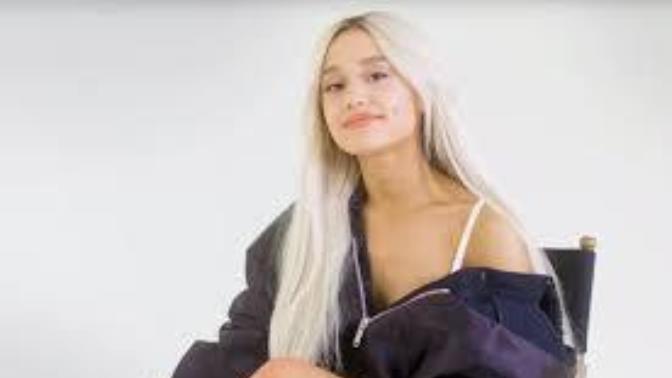 Ariana Grande sizce güzel mi?