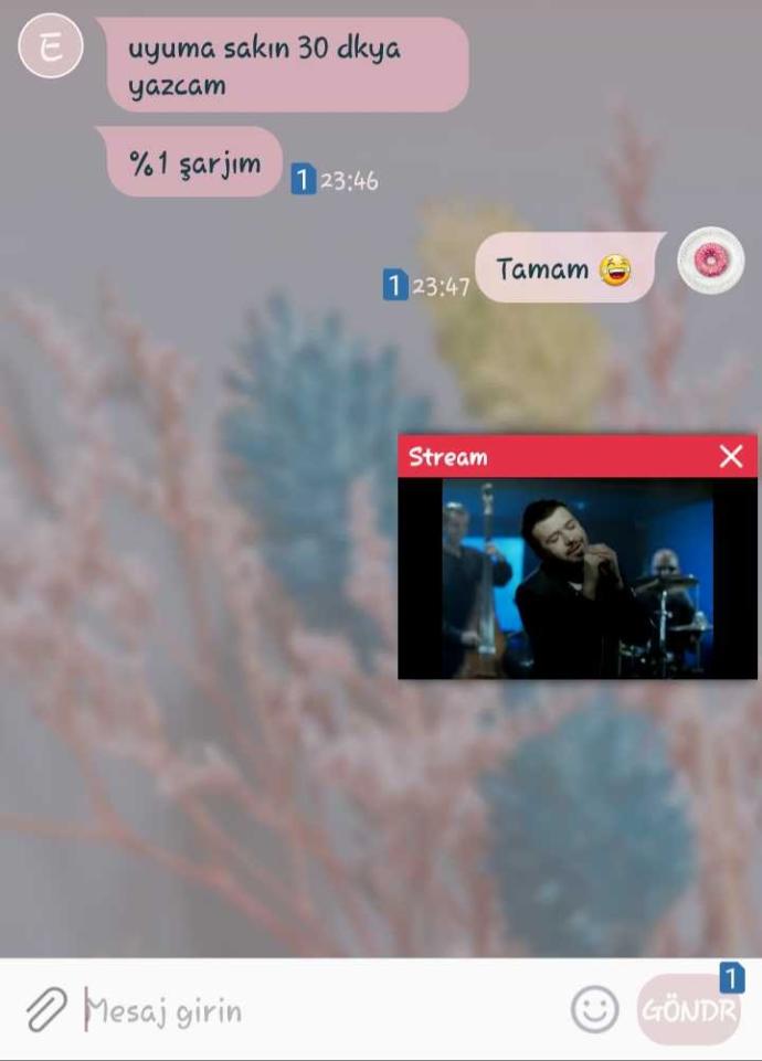 YouTube altta nasıl çalışır bilen var mı?