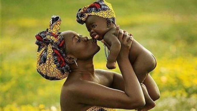 "Afrikalı bebekler ağlamaz" diyorlar. Sizce neden ağlamazlar?