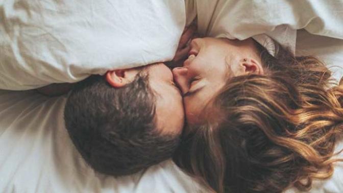 Sevişirken partnerinizin libidonuzu yükselten hareketleri nelerdir?