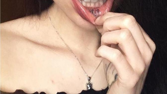 İnner lip tattoo hakkında ne düşünüyorsun?