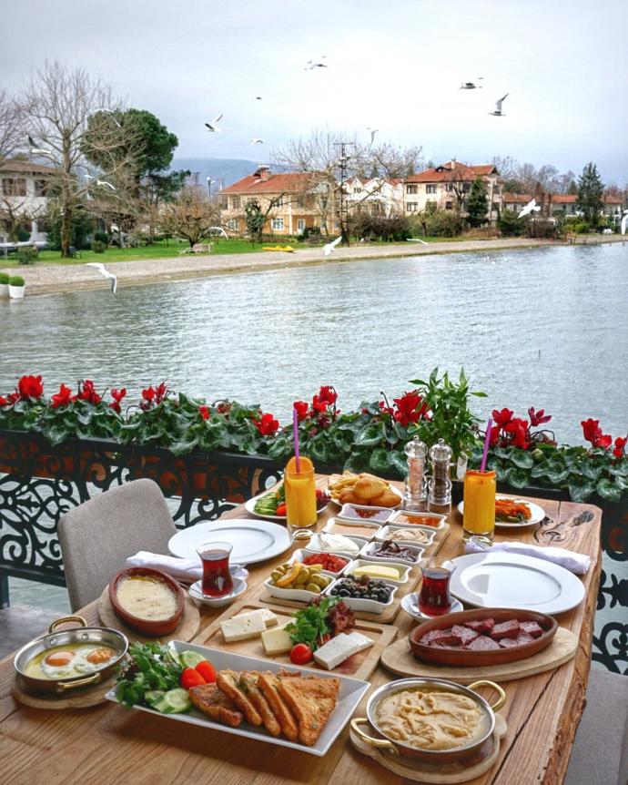 En güzel pazar kahvaltısı nerede, kiminle yapılır?