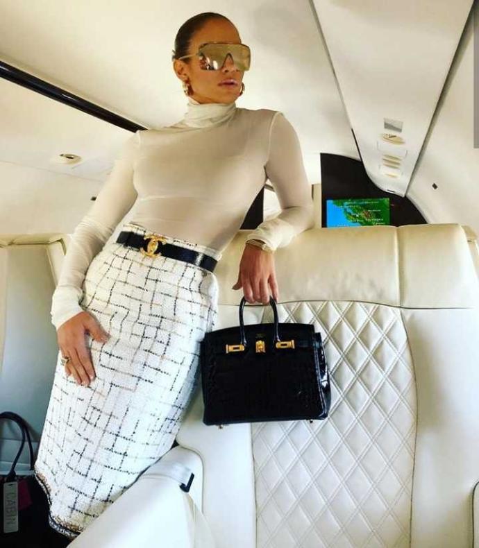 Jennifer Lopez ile Rihanna kavga etse kim döver?