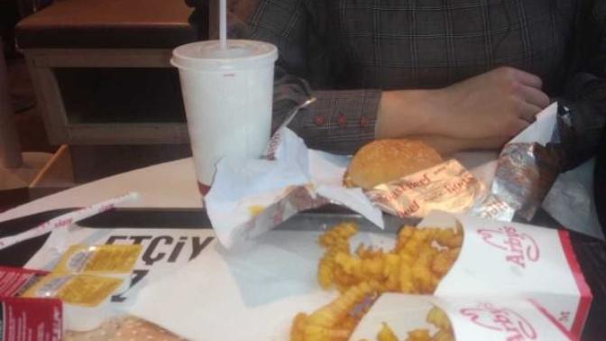 Fast food yemeklerin hayatında ki yeri nedir?