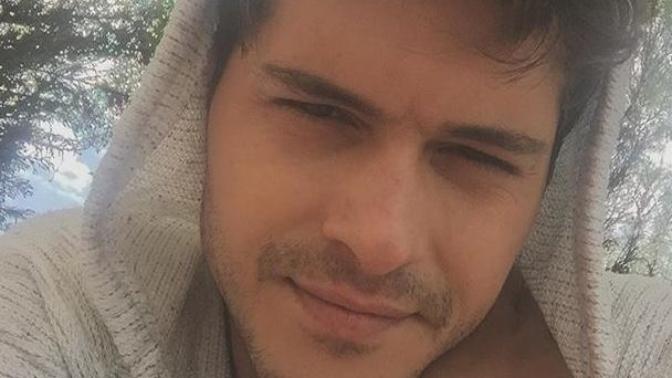 Alperen duymaz yakışıklı mı sizce?