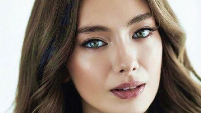 NESLİHAN ATAGÜL MÜ SERENAY SARIKAYA MI DAHA GÜZEL?