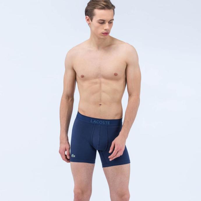Erkek iç giyiminde beyaz donlar ''out'', seksi boxerlar ''in''! Sizce en çekici boxer bunlardan hangisi?