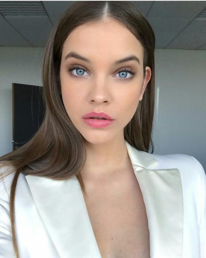 Barbara Palvin'in neyi sizi bu kadar etkiliyor?