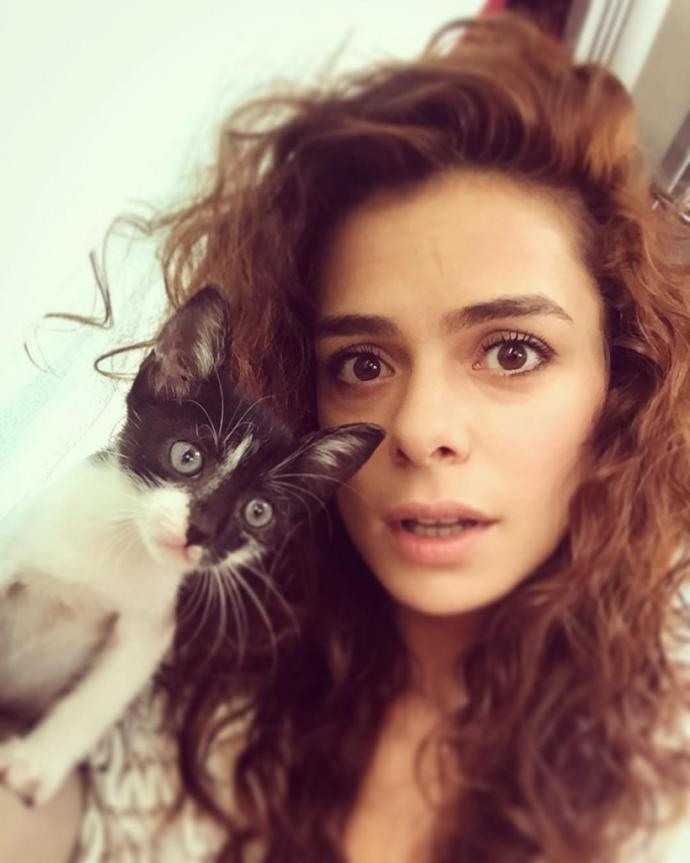 Ünlü anne-kedi çiftlerinden hangisi dünya tatlısı duruyor?