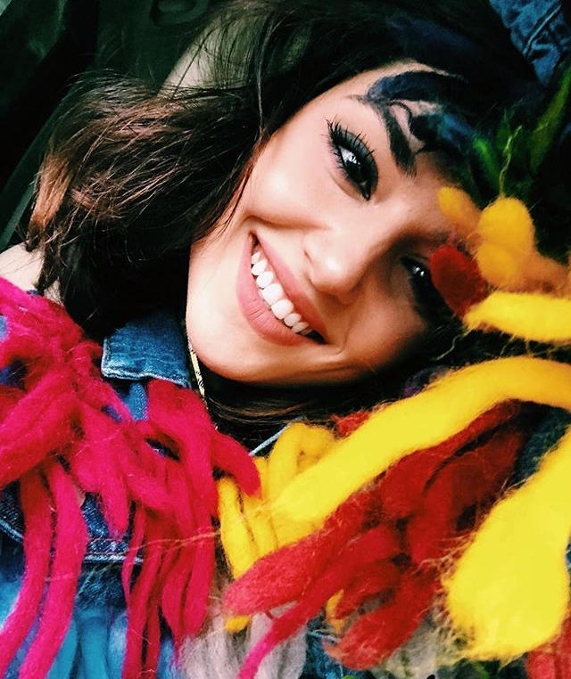 Aslı Enver mi daha güzel Hande Erçel mi sizce?