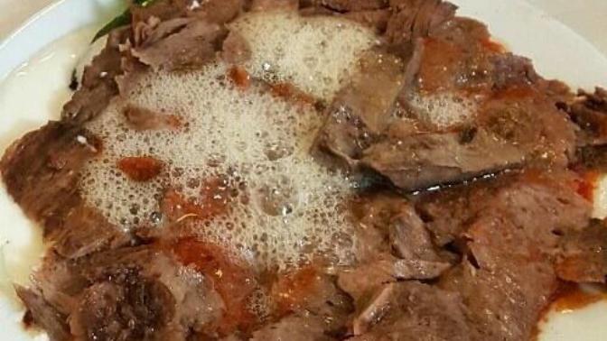 Bol tereyağlı “iskender”in yanında, pilav mı/ salata mı olmalı?