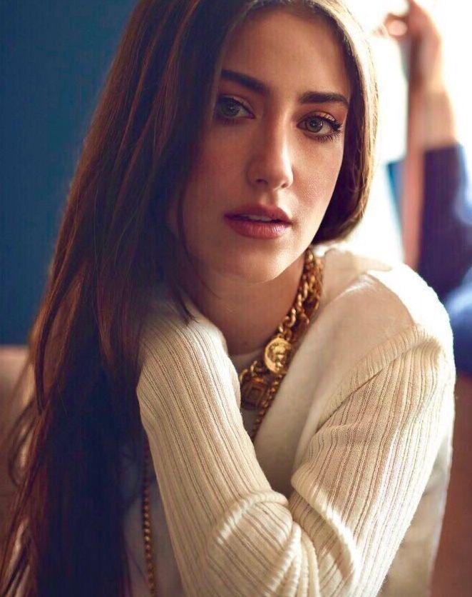 Sizce Hazal Kaya güzel mi?