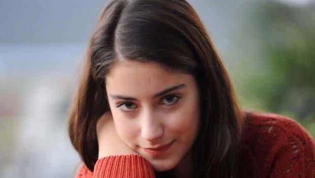 Sizce Hazal Kaya güzel mi?