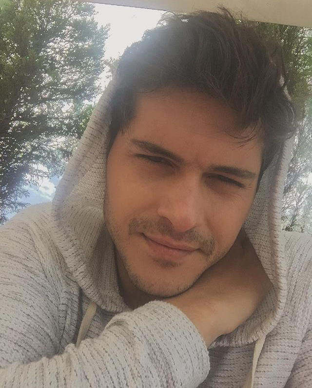Serkan Çayoğlu mu Alperen Duymaz mı yakışıklı sizce?