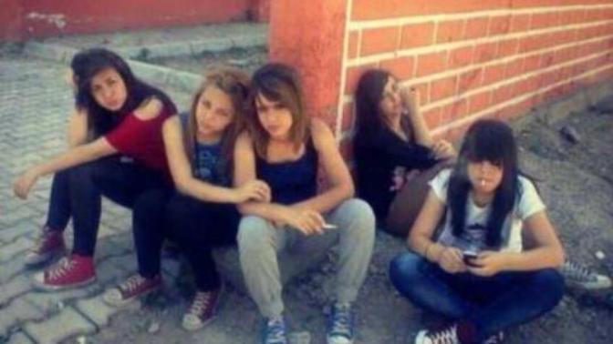 Kızlarımız neden etek giymiyor ve keko tarz giyiniyor?
