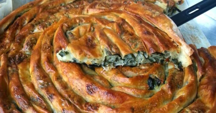 Ispanaklı börek