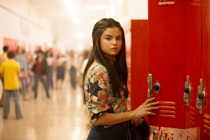 Sizce selena gomezde estetik operasyon varmı?