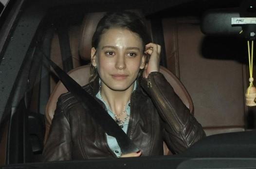 Serenay Sarıkaya Makyajsız da güzel mi?