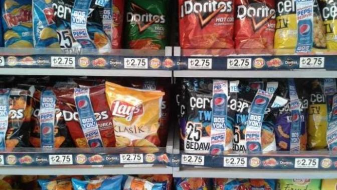 Cips seçerken neden aval aval bakıyorsunuz?