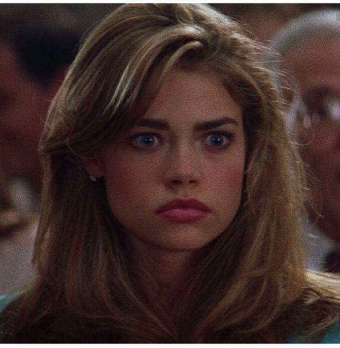 Dünyanın en güzel kadını. Denise Richards olabilir mi?