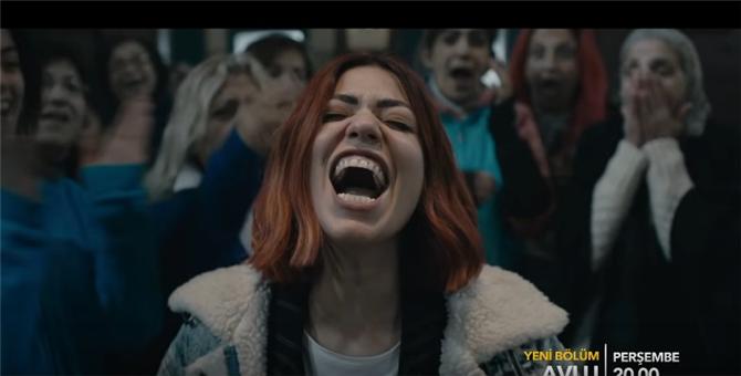Avlu dizisinde Azra karakterinin son bölümde giydiği jean ceketin markası ne?